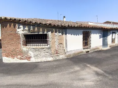 CASA EN VENTA EN VALDECARROS