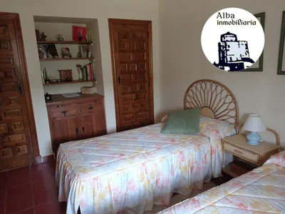 Chalet en venta en Alba de Tormes.