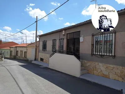 CASA CON TERRENO EN VENTA EN PEDRAZA DE ALBA