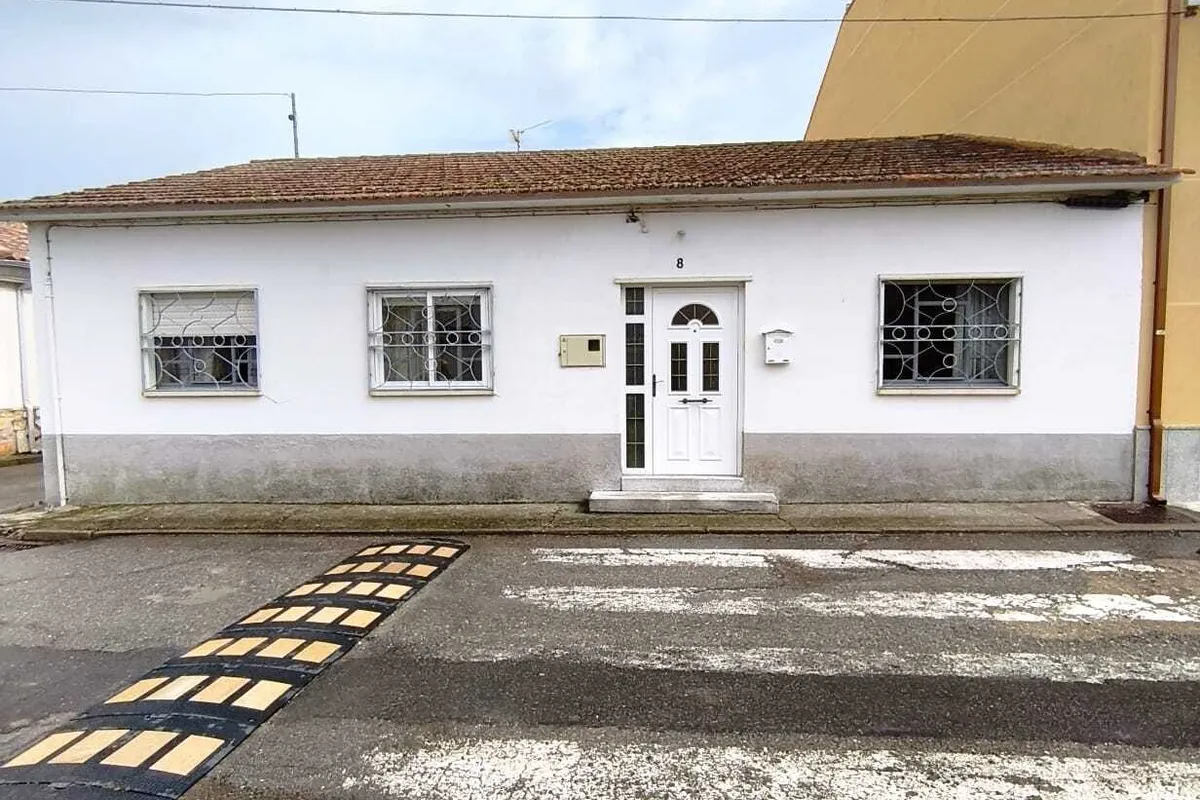 CASA EN VENTA EN GARCIHERNANDEZ